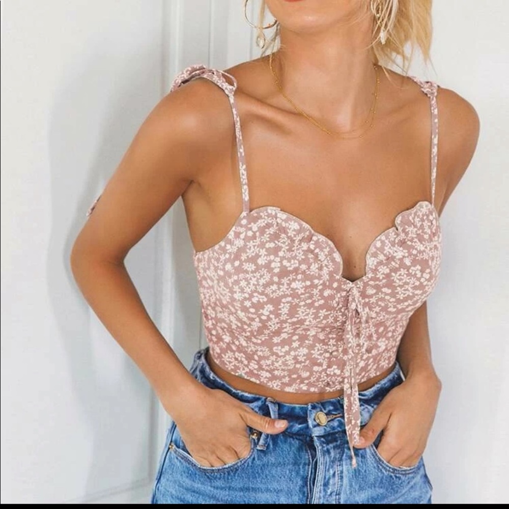 Knot shoulder shirred back ditsy floral crop top